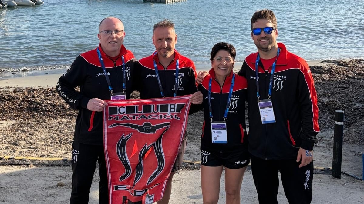 Representantes del C. N. Elda en Ibiza