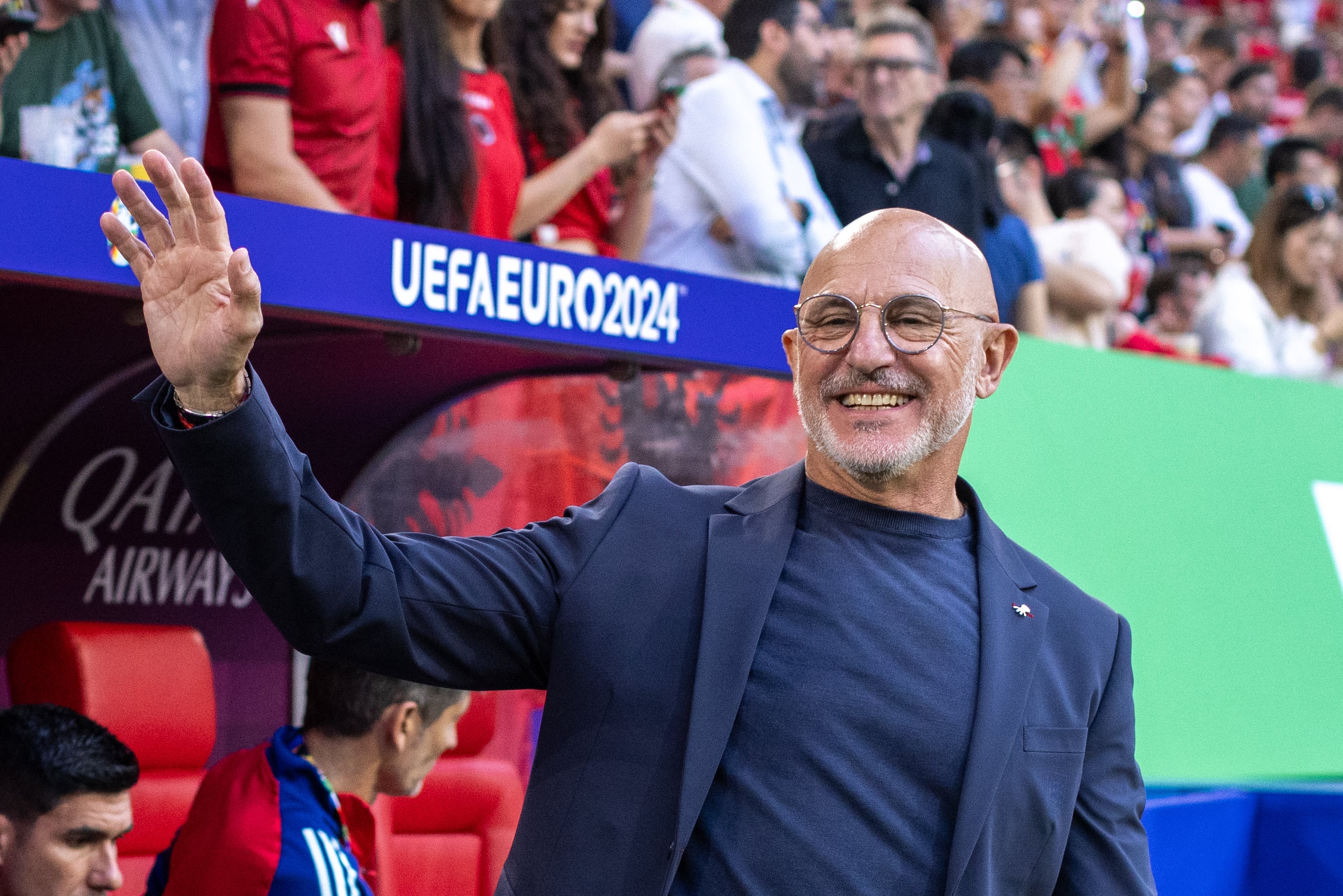 Luis de la Fuente, en el banquillo de España durante el partido ante Albania