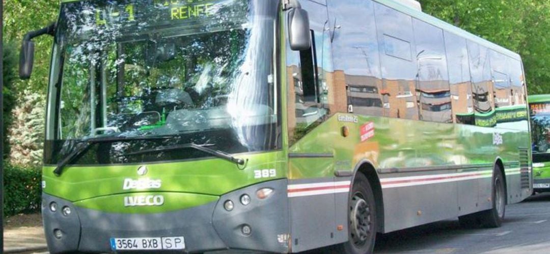 Un autobus interurbano en ruta