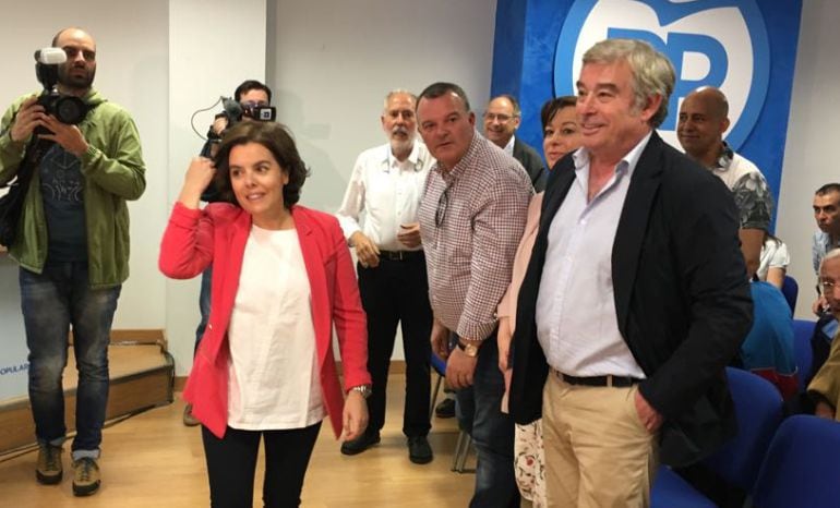 Soraya Sáenz de Santamaría alabó el trabajo de José Manuel Barreiro en su visita a Lugo