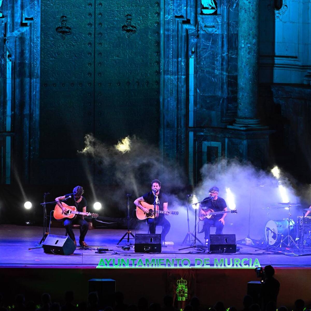 Viva Suecia emociona con un pregón histórico que marca el inicio de la Feria de Murcia 2025
