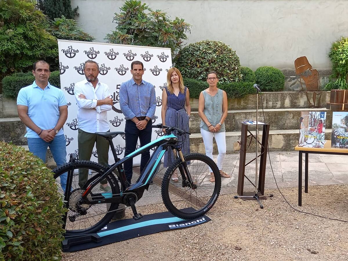 Los empresarios de Barbastro inician la campaña de verano