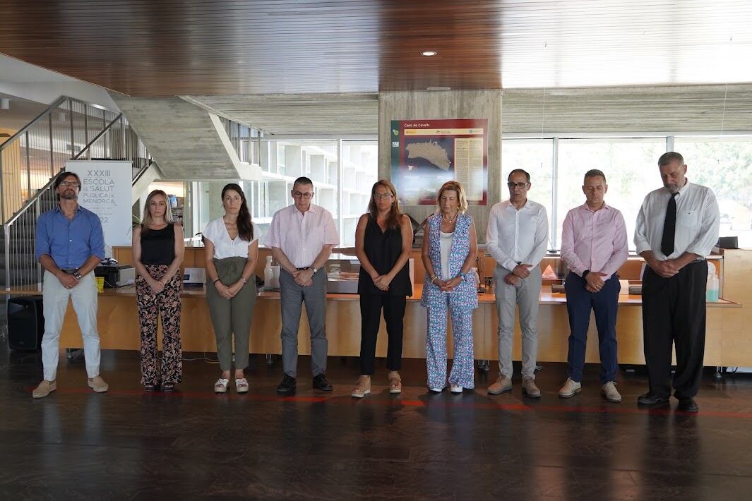 La institució insular va parar pe recordar les víctimes del terrorisme com Miguel Ángel Blanco.