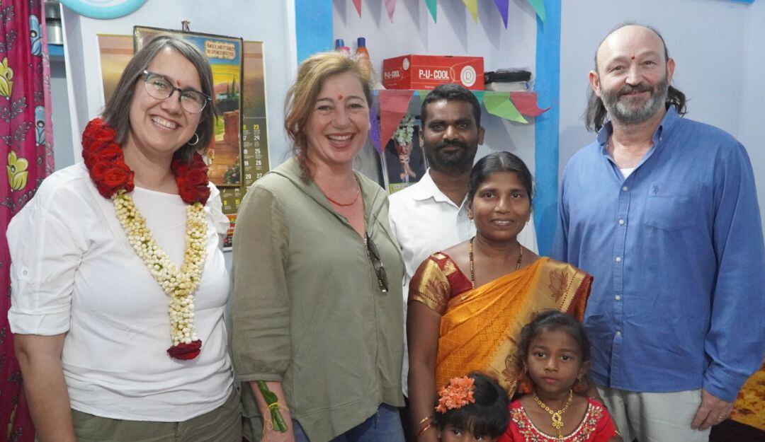 Armengol inaugura en Anantapur una colonia de 78 viviendas para mujeres y sus familias financiada por el Govern