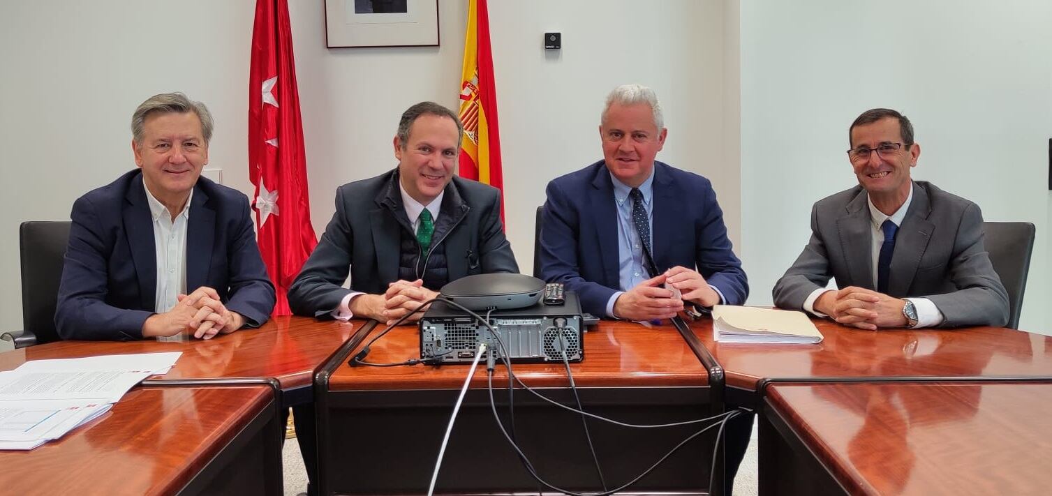 Reunión entre el alcalde de San Sebastián de los Reyes, Narciso Romero y los responsables de infraestructuras sanitarias de la Comunidad de Madrid