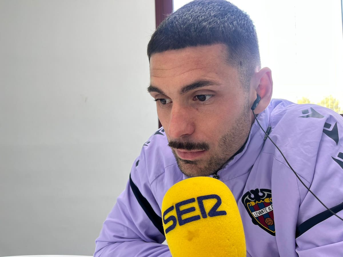 Dela: “Ojalá no haya que hablar de mi renovación porque significará que el Levante está en Primera y tendré un año más de contrato”