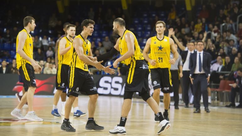 Los aurinegros terminaron líderes de su grupo