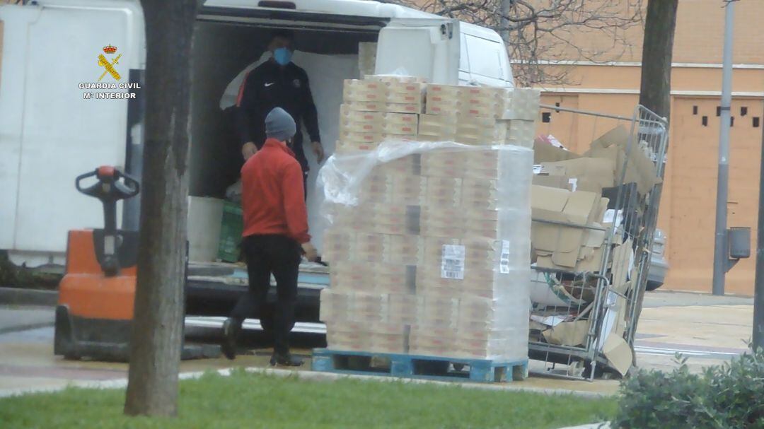 Imagen de archivo, en uno de los camiones durante la investigación de la operación 'tractonault'