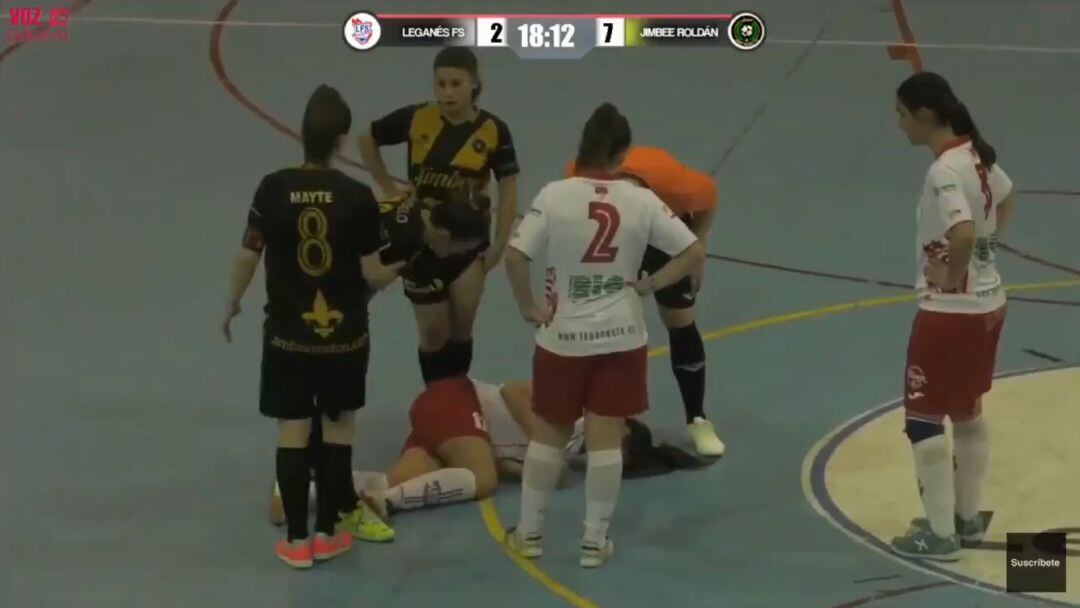 Las jugadores del Jimbee Roldán tuvieron un precioso gesto de sororidad.