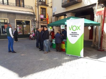 El stand de VOX en la Plaza del Trigo.