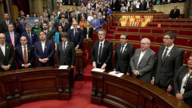 El Parlament en la aprobación de la DUI el 27 de octubre