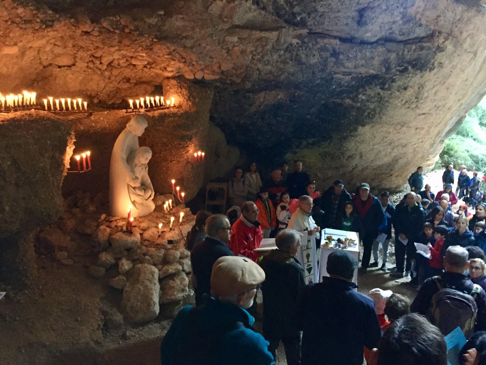 Misa del Belén Montañero de Peña Guara el día de Navidad