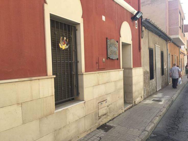 Calle con cuartelillos en Elda