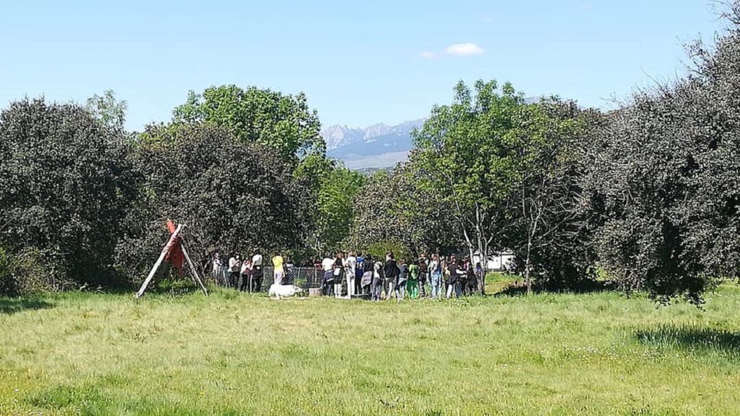 Visita de estudiantes al Centro Experimental de Prácticas para la Regeneración de los Ecosistemas de Cabanillas de la Sierra