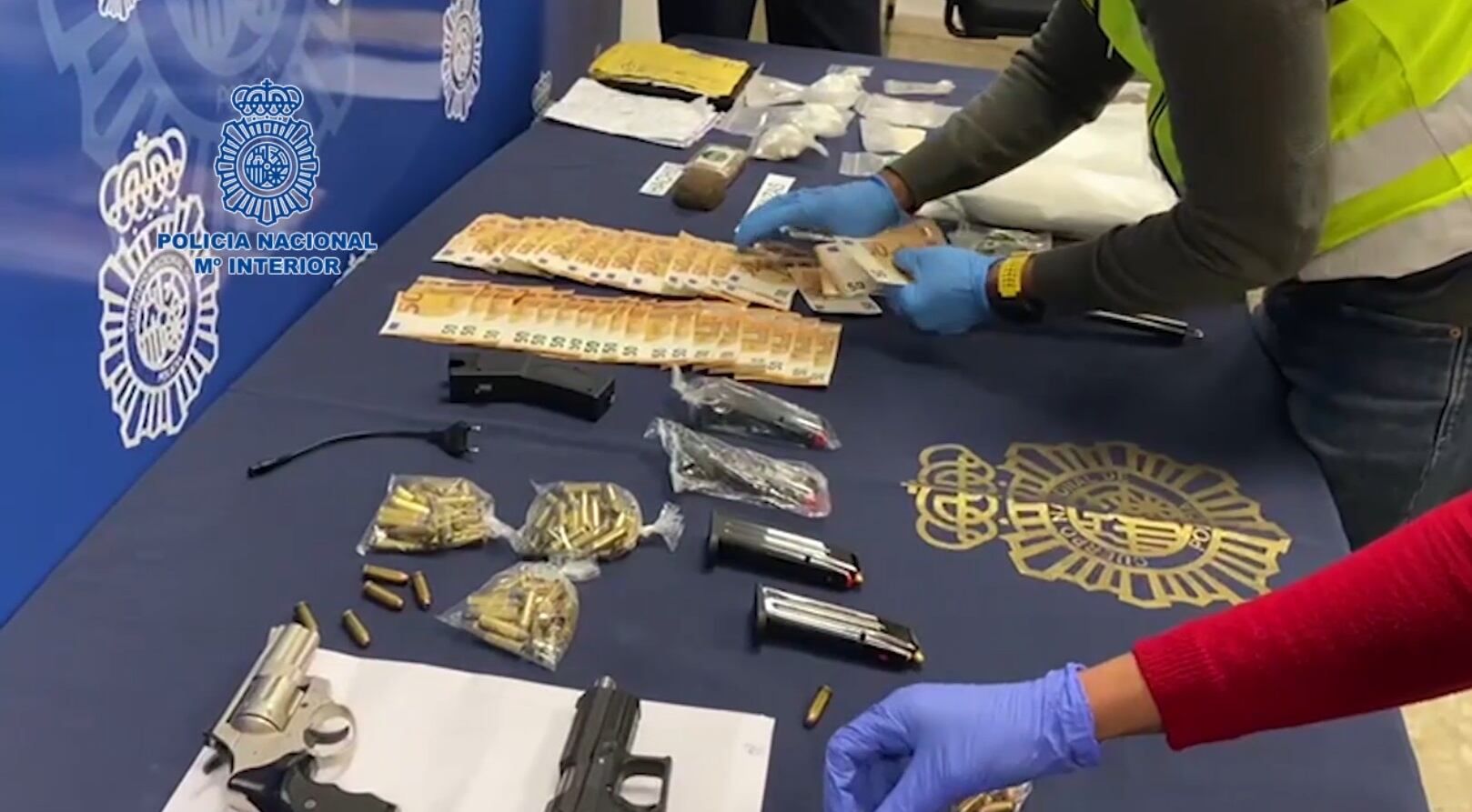 Material incautado por la Policía Nacional en Málaga