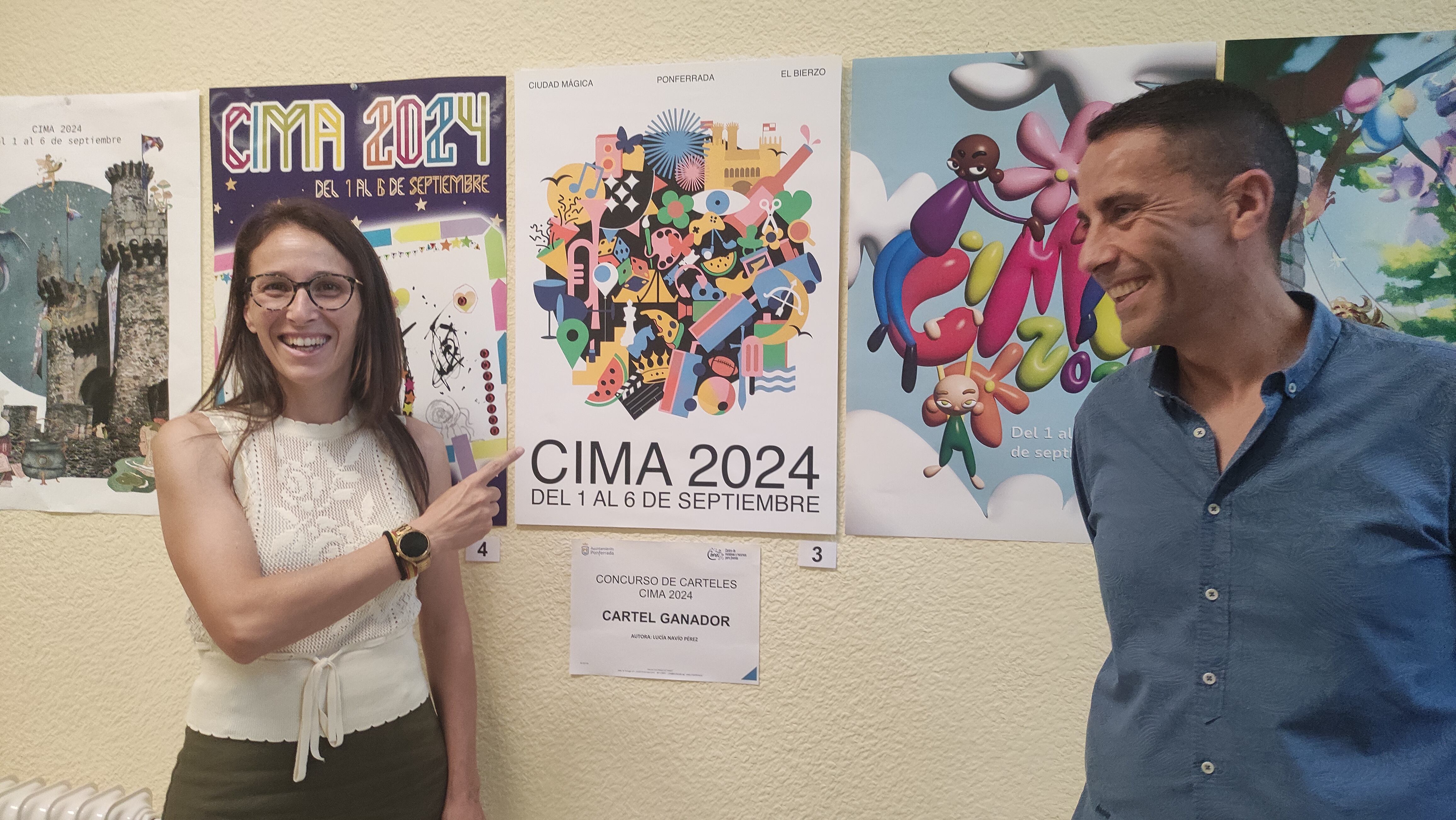 La concejala Eva González y el técnico Miguel Ángel Marqués