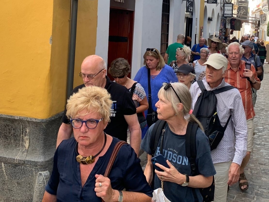 Turistas en el centro histórico de Córdoba