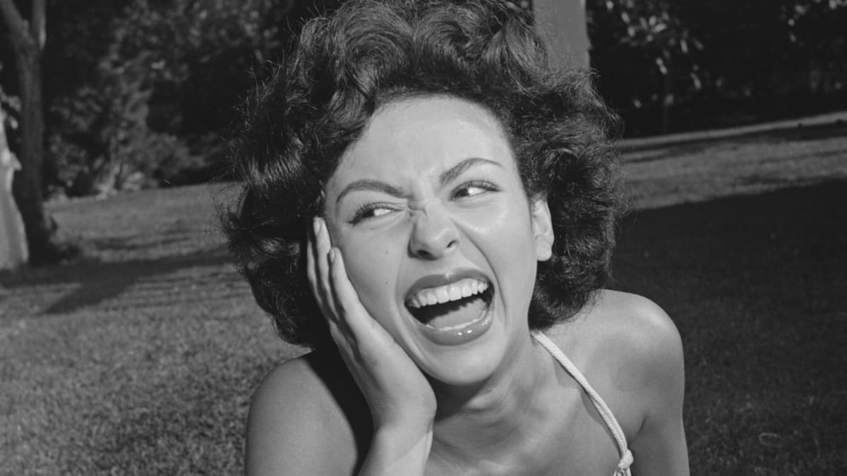 Sucedió una noche | Rita Moreno, Asteroides y una niñera mágica