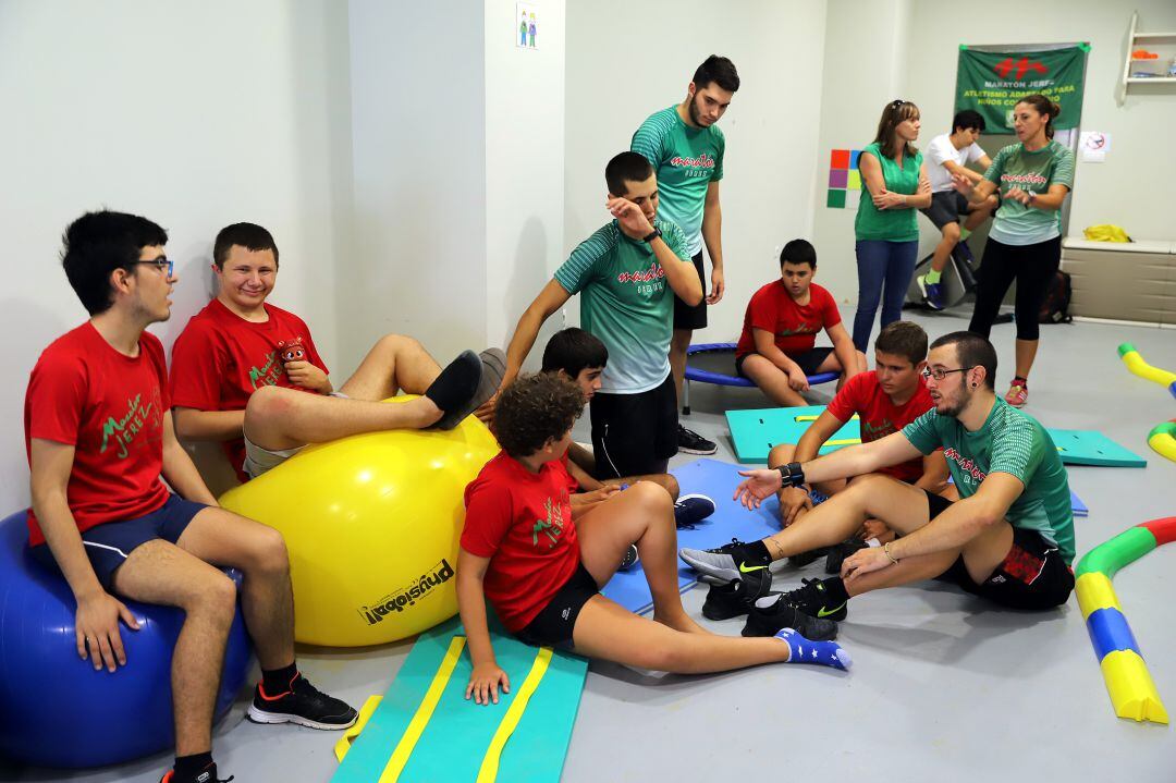 Inicia temporada la escuela de Atletiso adaptado