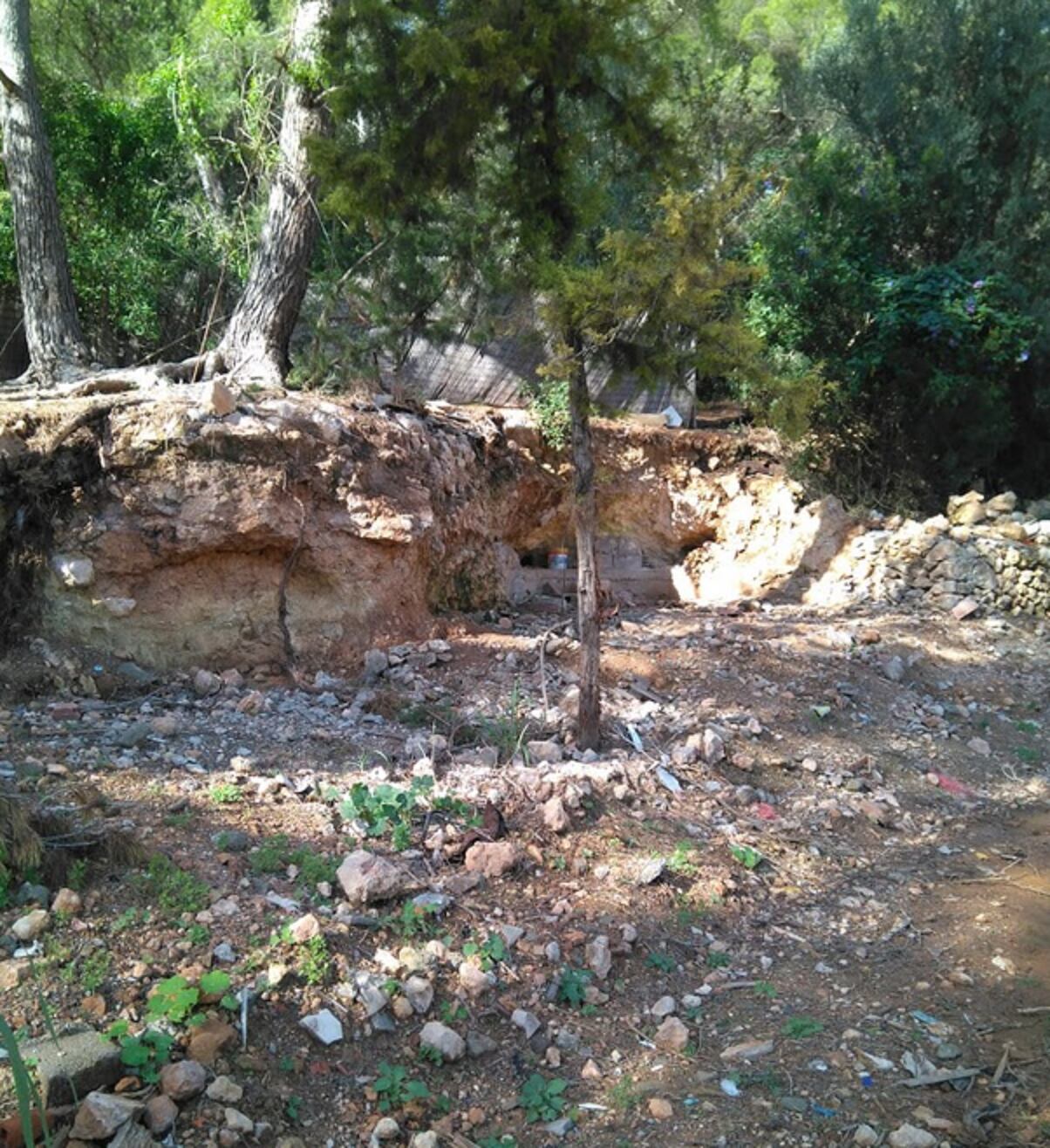 Imagen de un torrente en Cala Llonga