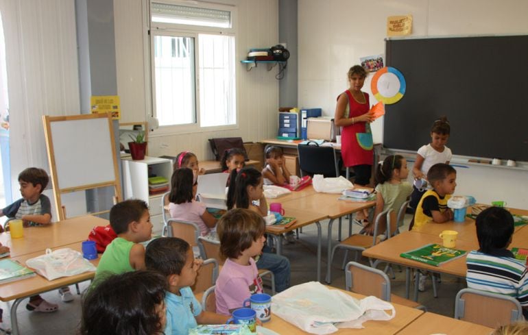 A les escoles rurals hi ha molt pocs nens per aules i uneixen cursos.