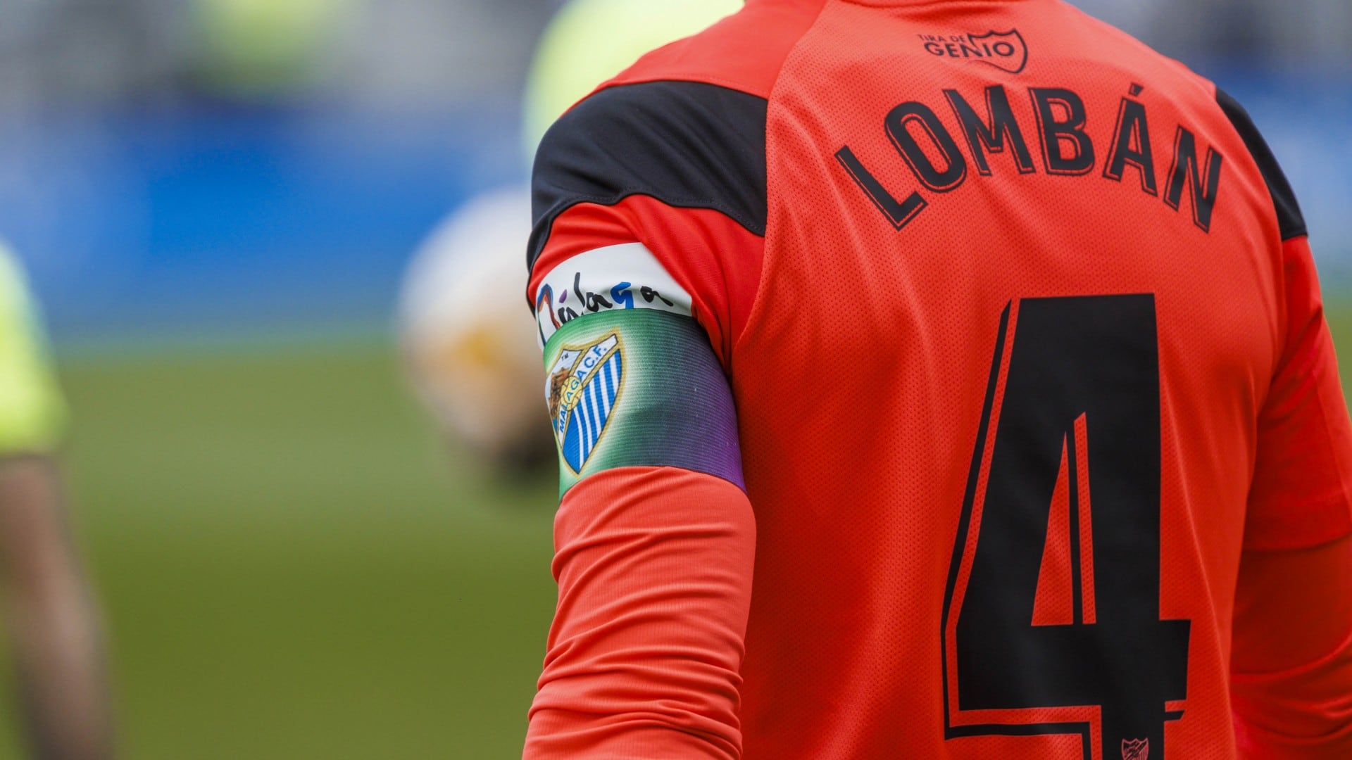 David Lombán, de espaldas, en una jugada en Fuenlabrada