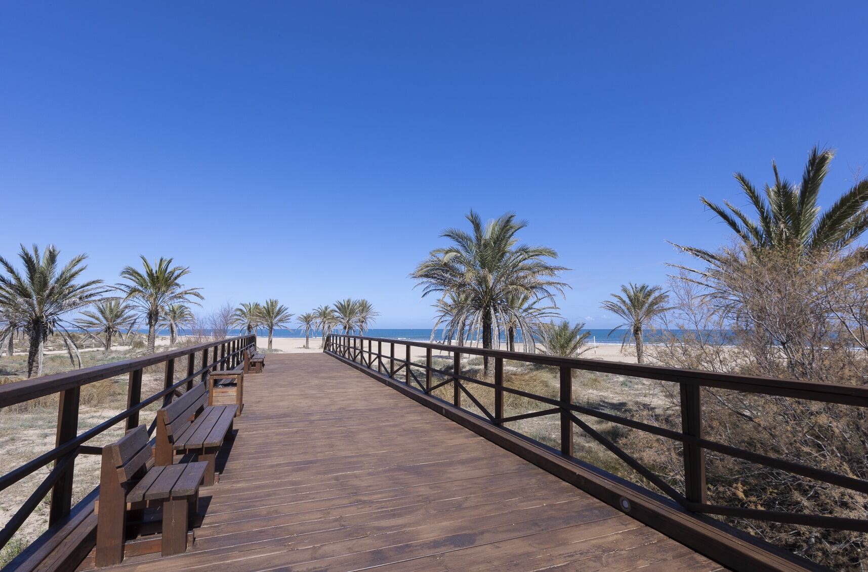 Pasarela de la playa de Gandia