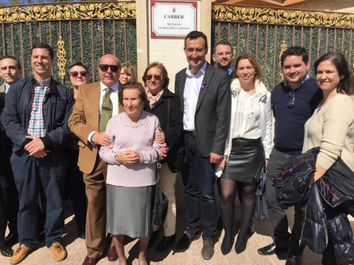 Inauguran dos calles con nombres de mujer