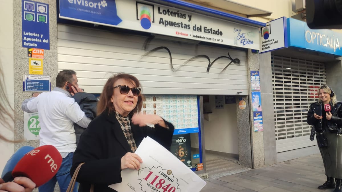 Los loteros pitiusos apuran las ventas de los últimos décimos antes del Sorteo de Navidad