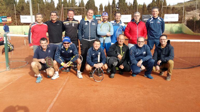 Equipo de Veteranos +40 del Amigos del Tenis en El Collao