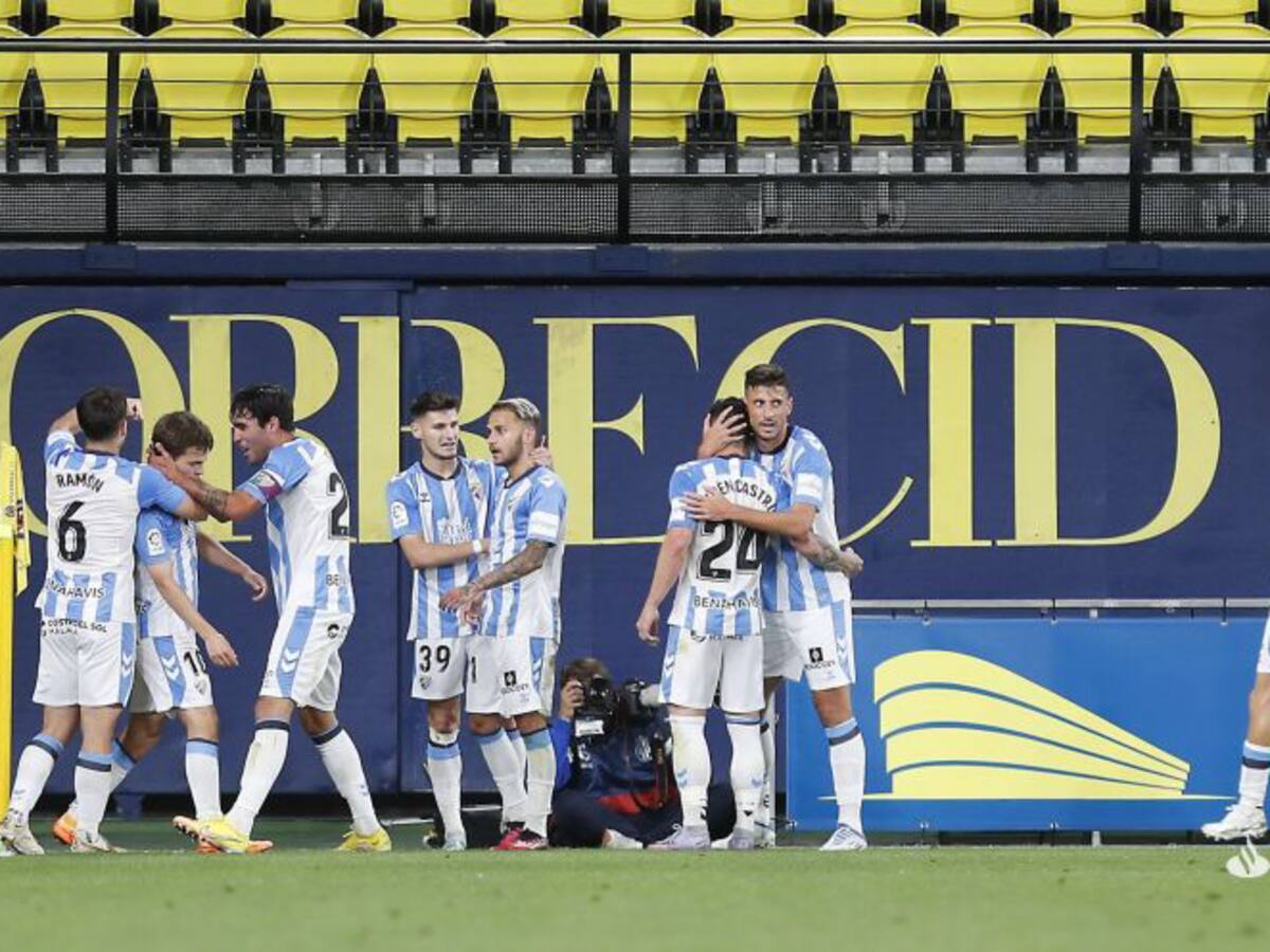El Málaga hace los deberes en Villarreal y se resiste a caer (1-2)