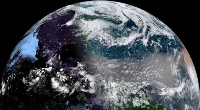 La nube se extiende del Sáhara a Centroamérica cruzando el Atlántico.