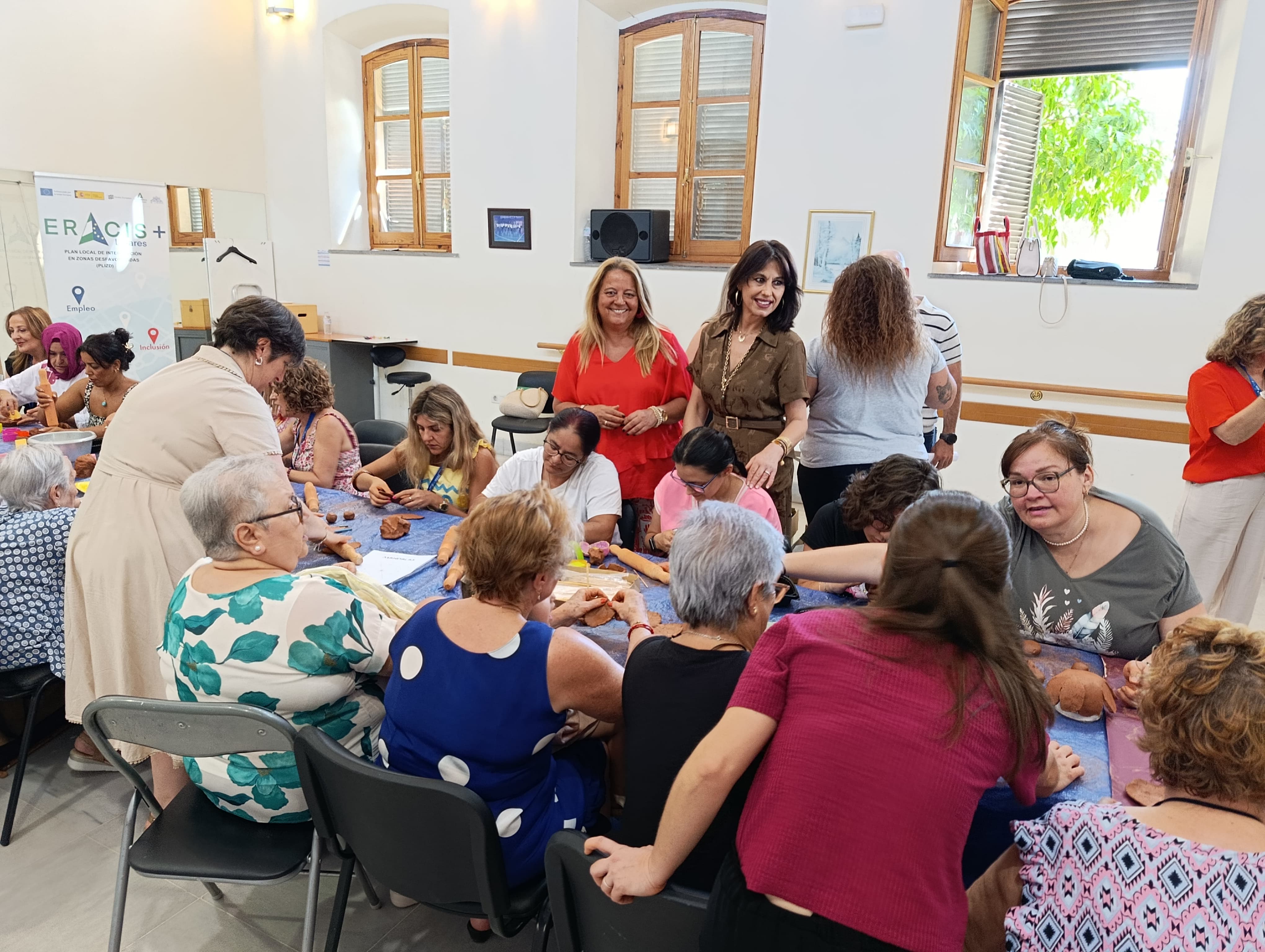 Visita a la iniciativa ‘Ritmo Estival’, en Linares.