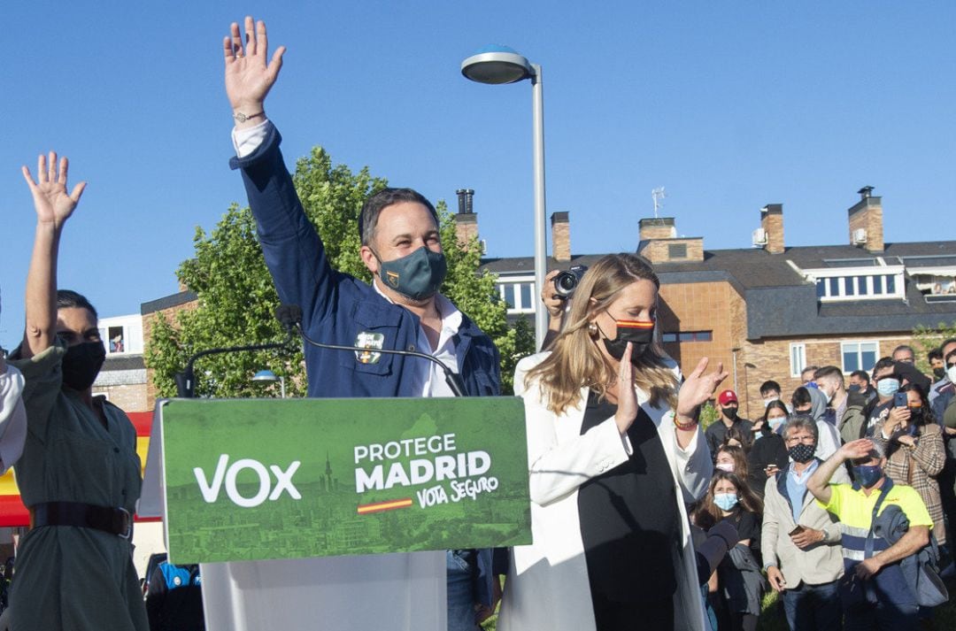 El presidente de Vox, Santiago Abascal, durante un mitin del partido a 29 de abril de 2021, en Villanueva del Pardillo, Madrid.