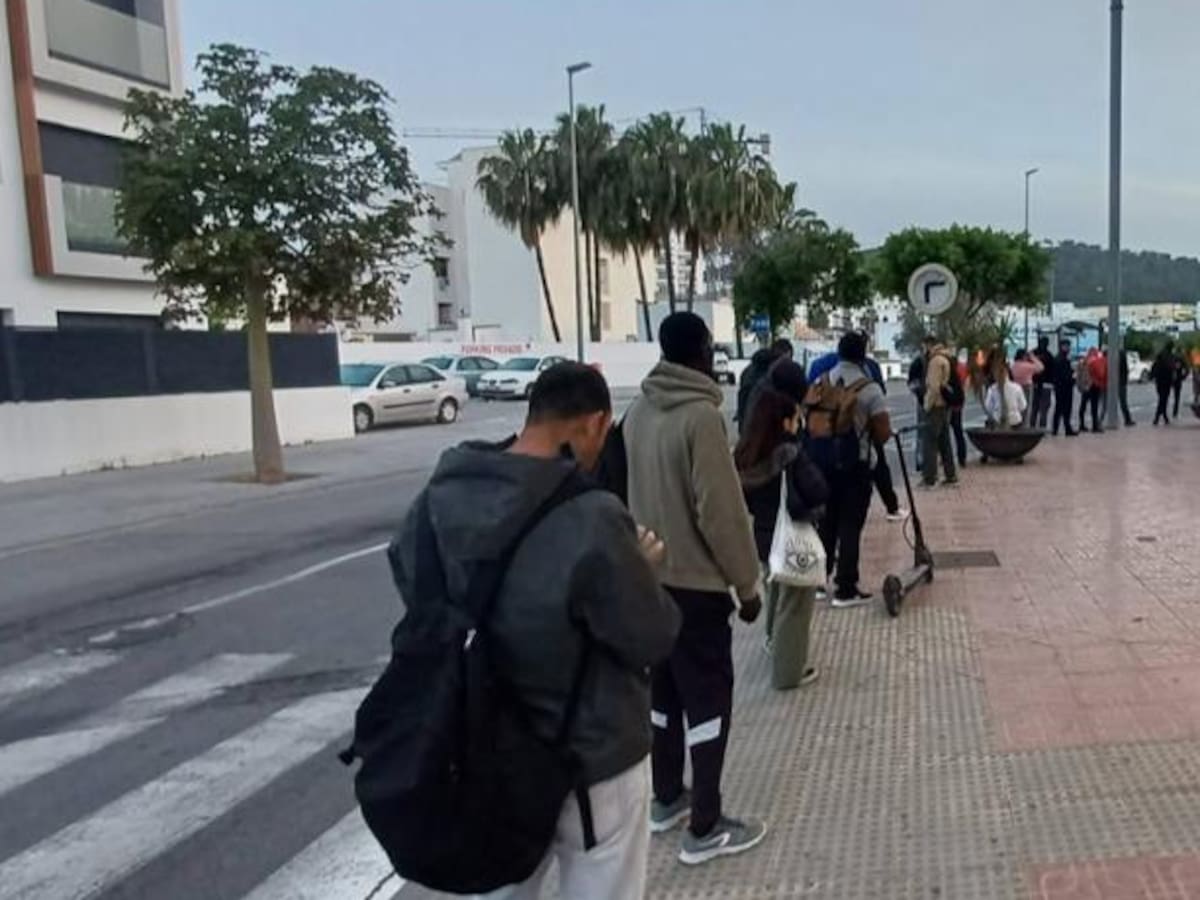Estudian actos de protesta por el mal funcionamiento del transporte público en Ibiza