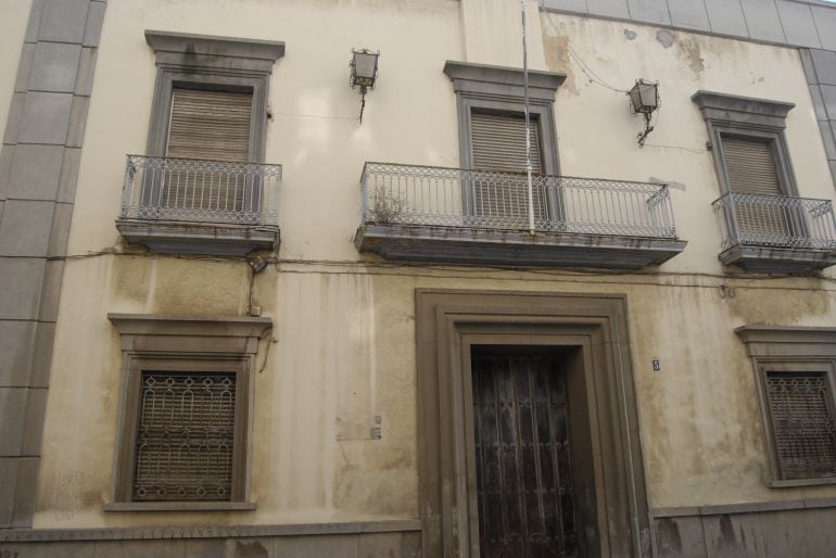 Aspecto que presenta en la actualidad el eificio del Gobierno Militar del Campo de Gibraltar en Algeciras