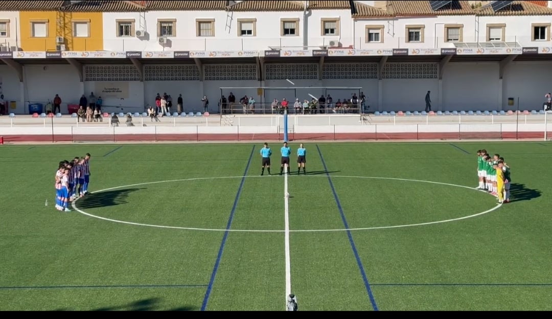 Minuto de silencio en memoria de los fallecidos en accidente de tráfico - UD Morón CF