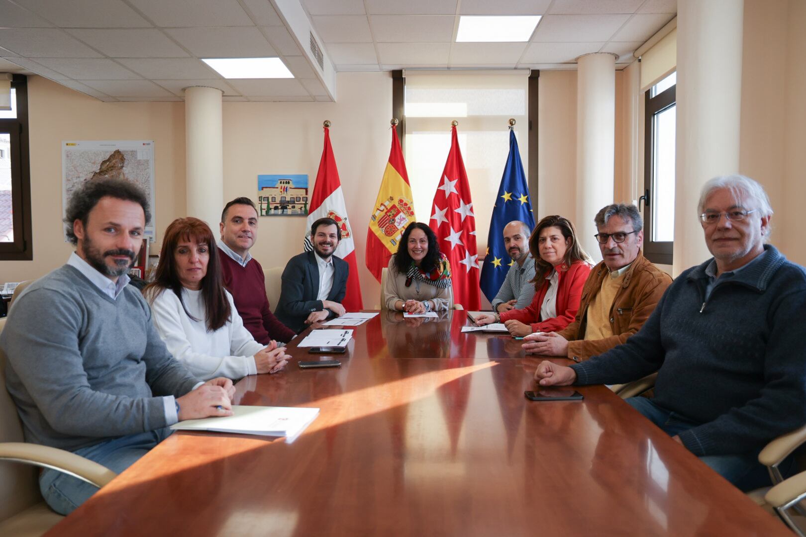 La alcaldesa de San Sebastián de los Reyes, Lucía Fernández, al frente de la Junta de Gobierno Local del Ayuntamiento