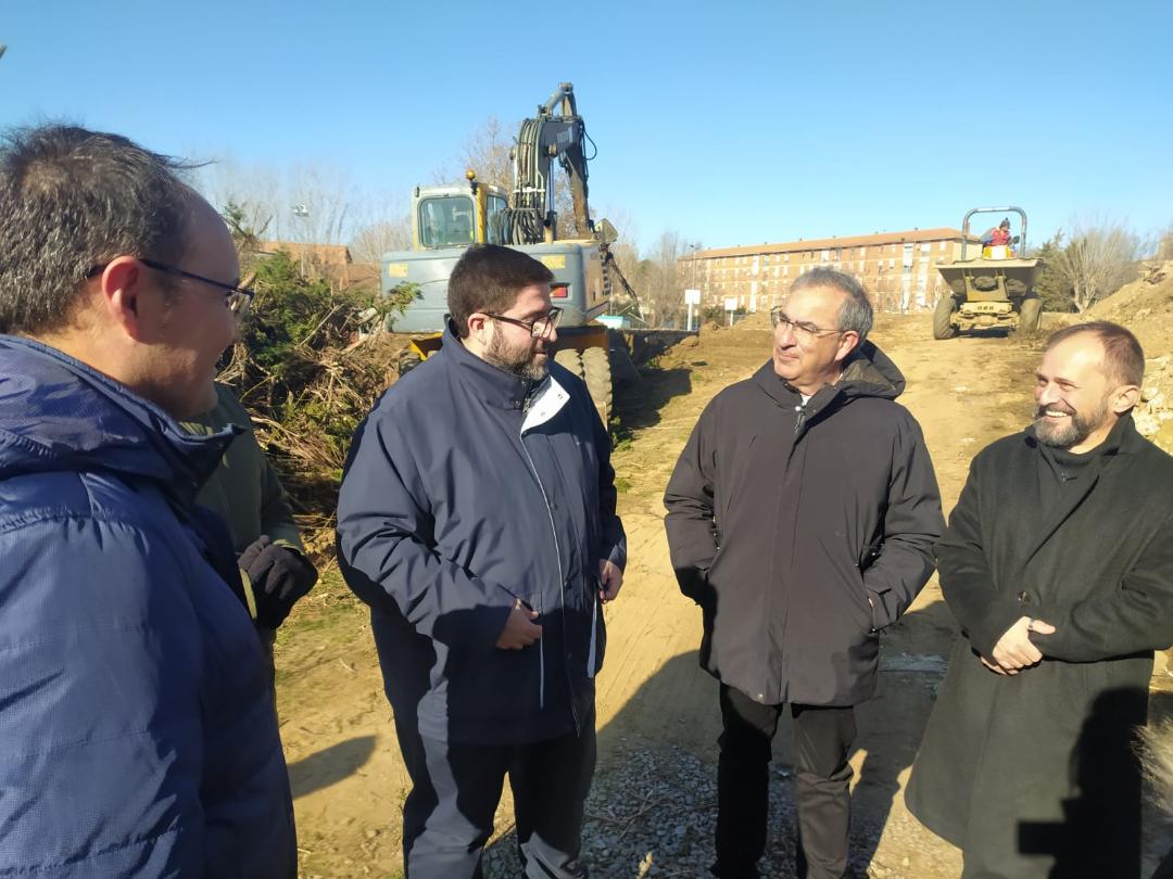 Visita a las obras por parte del alcalde con el arquitecto Arturo Blanco