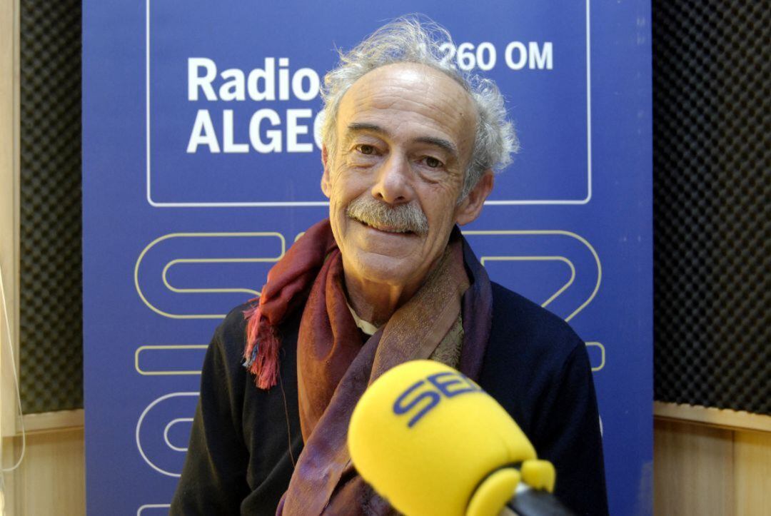 Francisco Soto en los estudios de Radio Algeciras durante una de sus intervenciones en Hoy por Hoy.