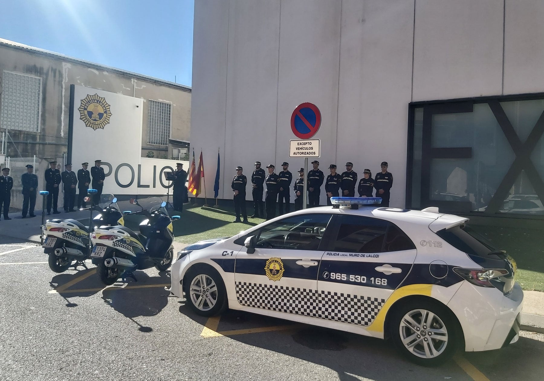 El acto tuvo lugar en la zona de acceso a la nueva Policía Local