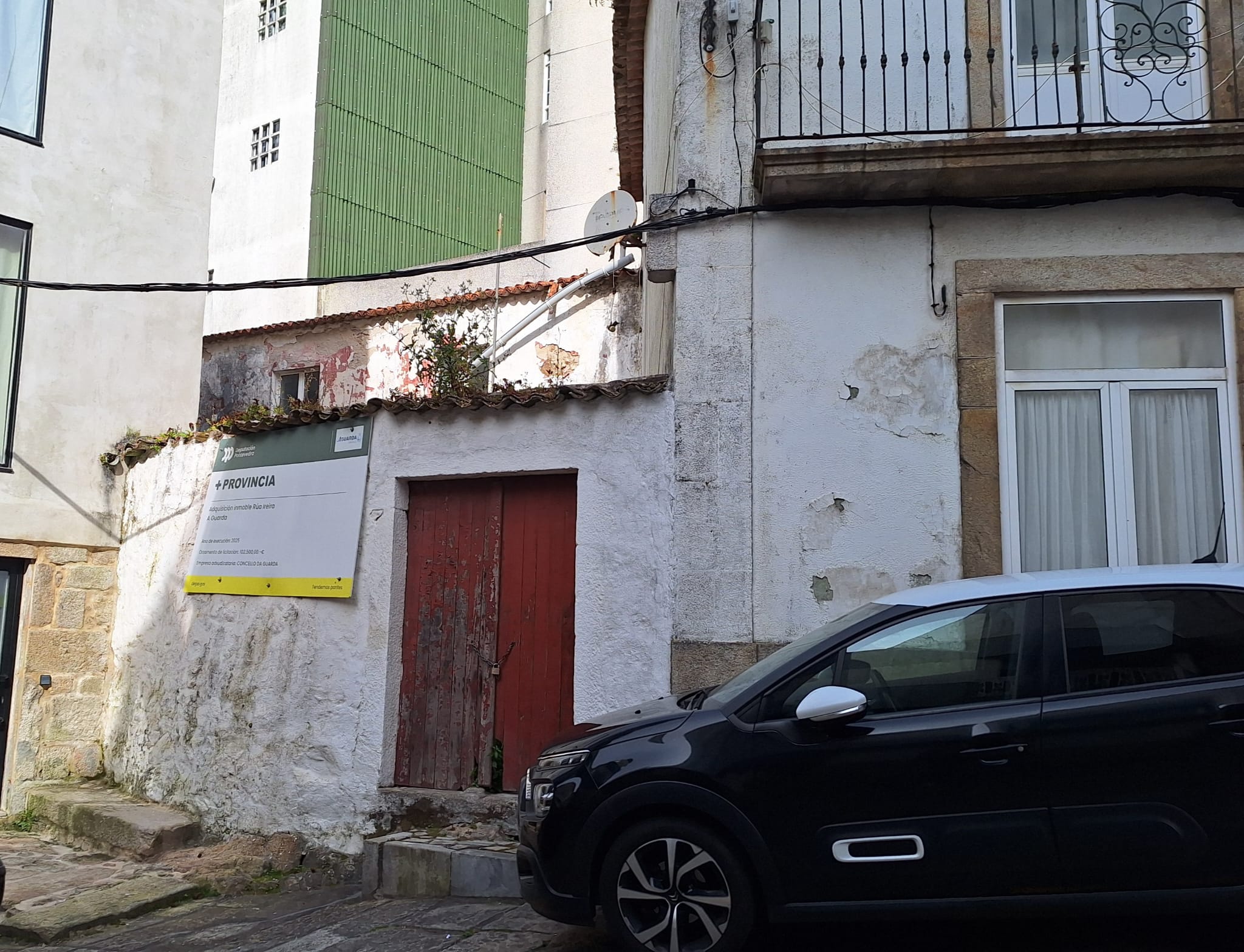 Calle Baixo Muro en A Guarda que será remodelada con fondos de la Diputación