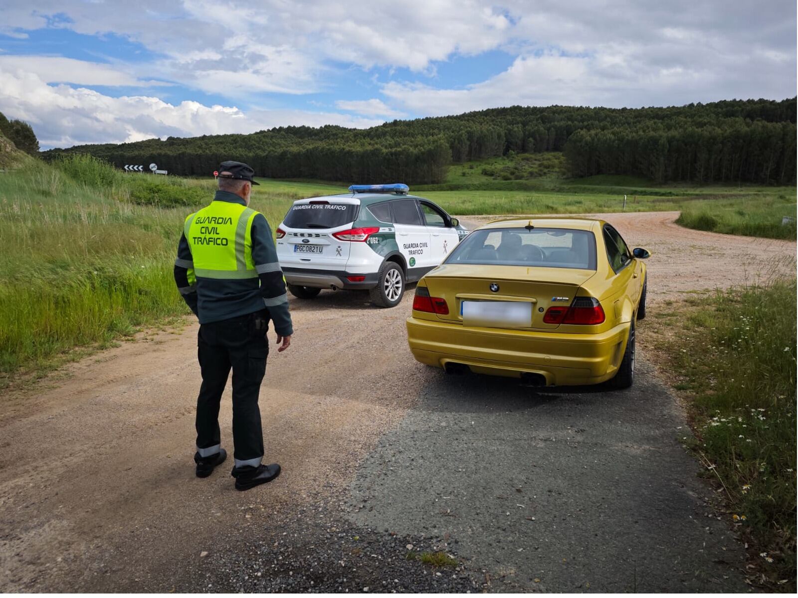 Pillado en Los Arcos a 148 km/h en una vía de 90 y con las matrículas ocultas