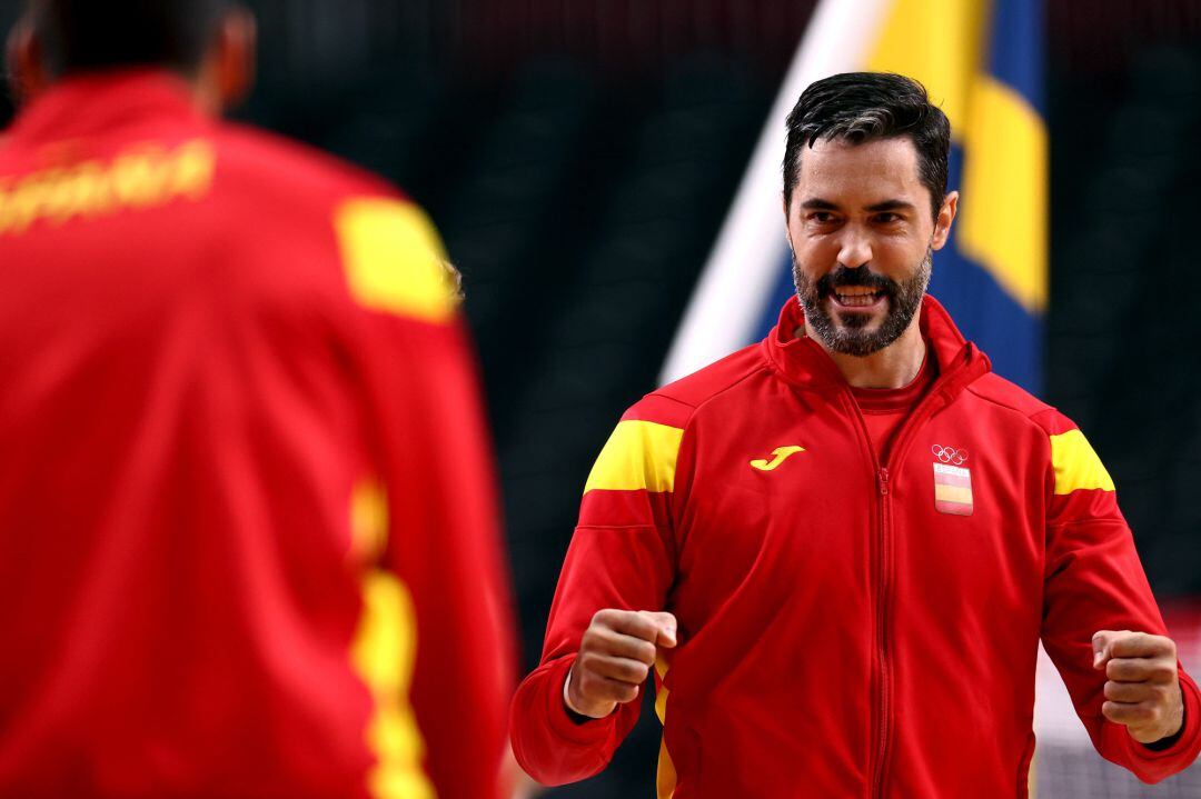 Raúl Entrerríos celebra el triunfo de la selección española de balonmano contra Suecia.