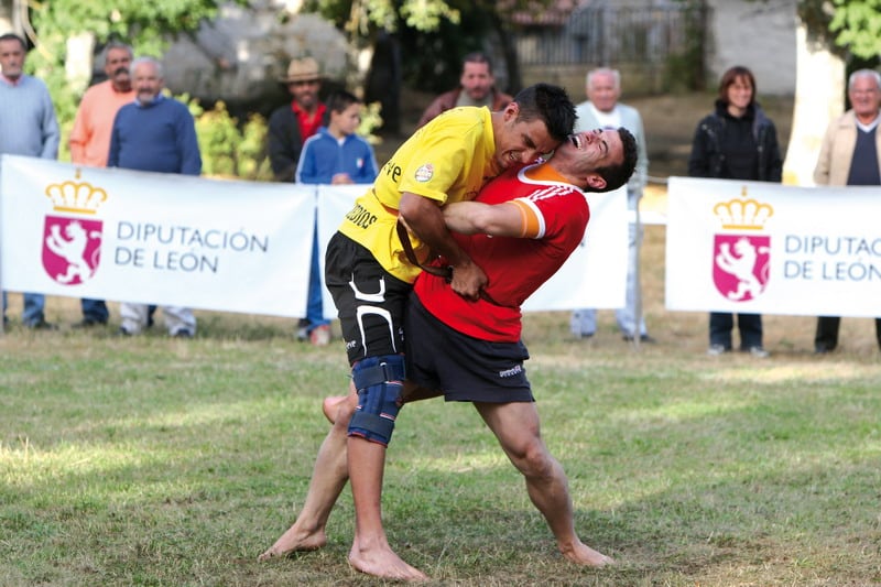 Luchadores leoneses se exhibirán Suiza