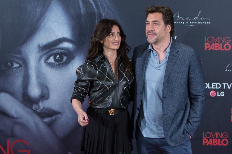 Actress Penelope Cruz and actor Javier Bardem attend &#039;Loving Pablo&#039; photocall at Melia Serrano Hotel on March 6, 2018 in Madrid, Spain