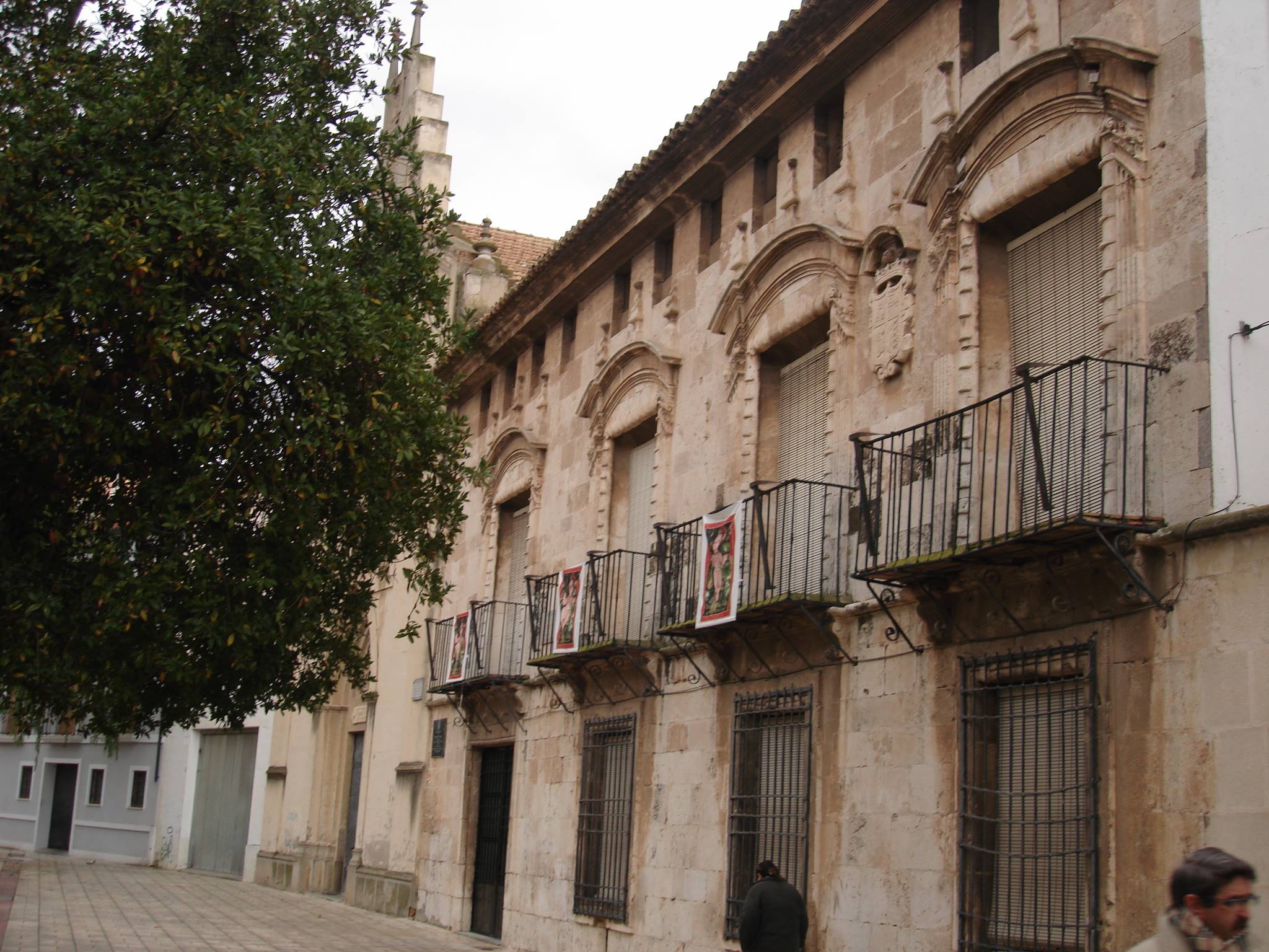 Fachada del palacio del Asilo de Ancianos