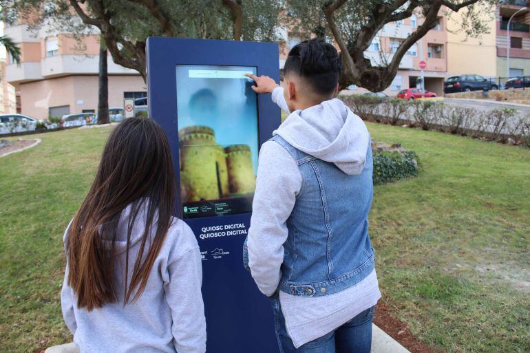 Paneles de información turística en Onda