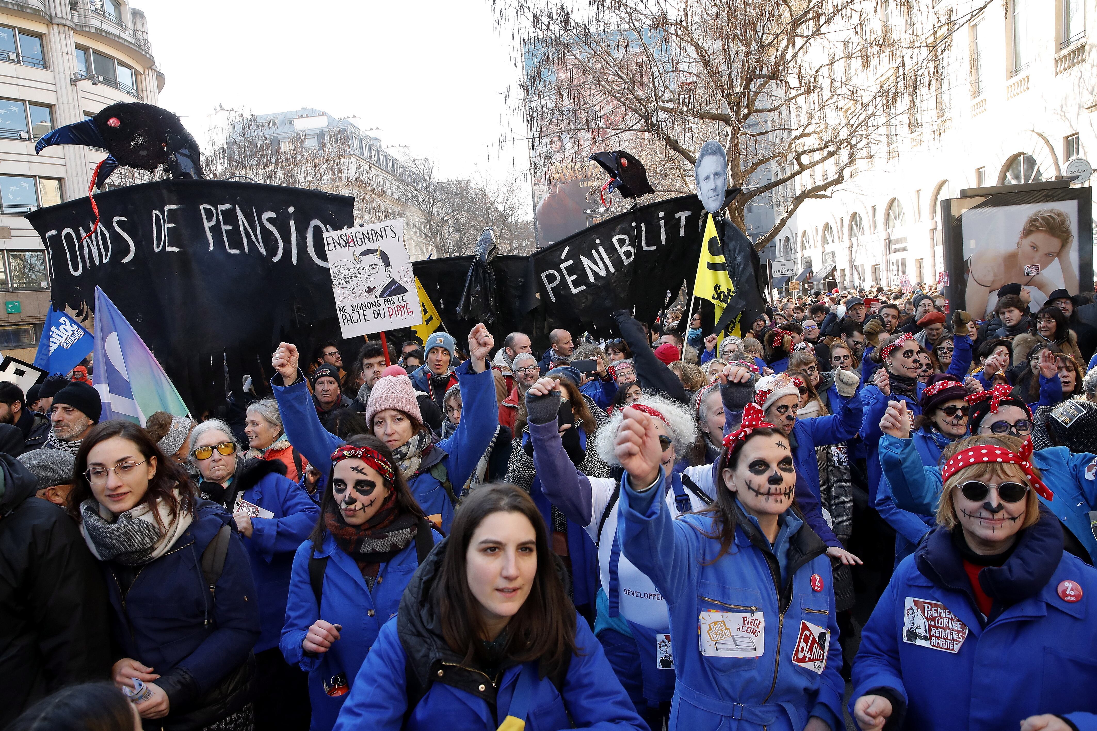 Imagen de las protestas contra la reforma de las pensiones en París