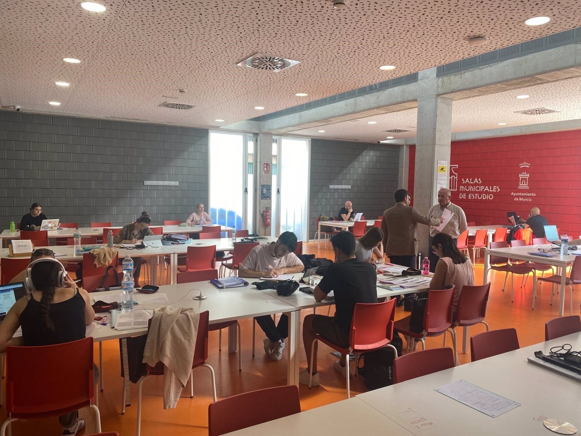 Una de las salas de estudio del municipio de Murcia -